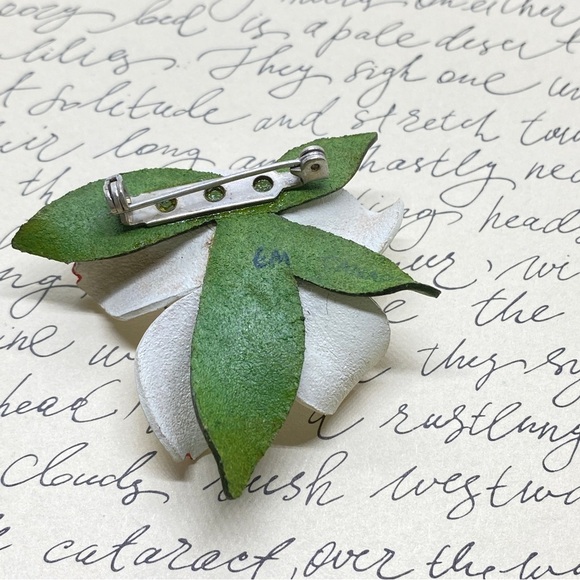 Artisan Made Leather Vintage Dogwood Brooch - Picture 3 of 6